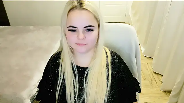 Snapshot of lovely-eyes chatting on 02/15/25, 12:37 lovely-eyes online show from 02/15/25, 12:37