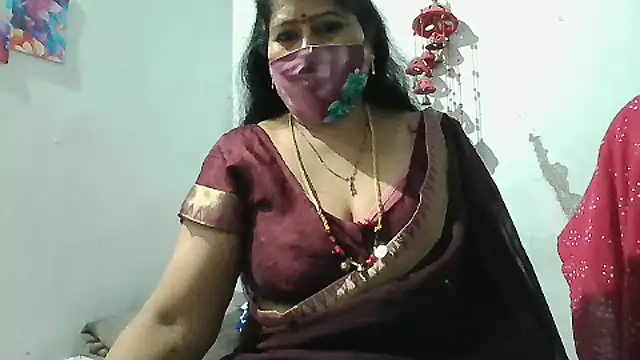 Snapshot of Rani_Darling_99 chatting on 10/06/25, 02:36 Rani Darling 99 online show from 10/06/25, 02:36