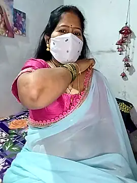 Snapshot of Rani_Darling_99 chatting on 10/24/25, 02:46 Rani Darling 99 online show from 10/24/25, 02:46