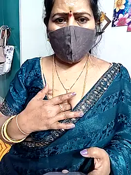 Snapshot of Rani_Darling_99 chatting on 02/07/26, 10:30 Rani Darling 99 online show from 02/07/26, 10:30