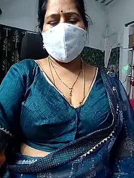 Snapshot of Rani_Darling_99 chatting on 04/07/26, 03:34 Rani Darling 99 online show from 04/07/26, 03:34