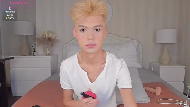 Felix Rey online show from 11/12/25, 05:24