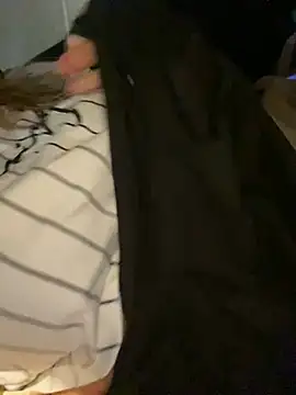 Snapshot of Sweet___Emily chatting on 12/06/24, 05:33 Sweet Emily online show from 12/06/24, 05:33