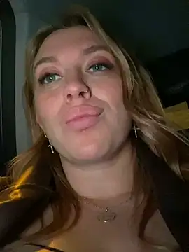 Snapshot of Sweet___Emily chatting on 01/03/25, 07:50 Sweet Emily online show from 01/03/25, 07:50