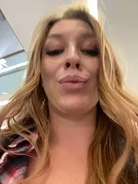 Snapshot of Sweet___Emily chatting on 01/07/25, 05:20 Sweet Emily online show from 01/07/25, 05:20