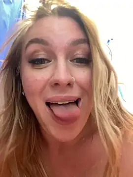 Snapshot of Sweet___Emily chatting on 01/24/25, 05:53 Sweet Emily online show from 01/24/25, 05:53