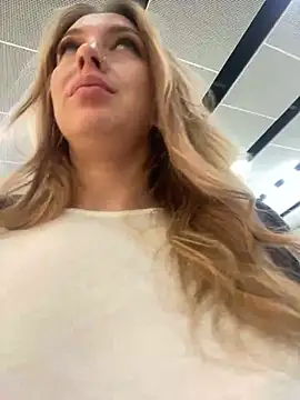 Snapshot of Sweet___Emily chatting on 01/29/25, 02:10 Sweet Emily online show from 01/29/25, 02:10