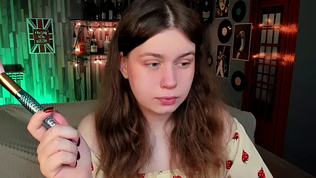 FioraMarmoris online show from 04/18/26, 07:12