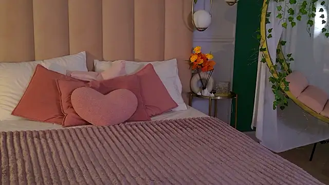 Eva Natsumi online show from 12/02/24, 05:26