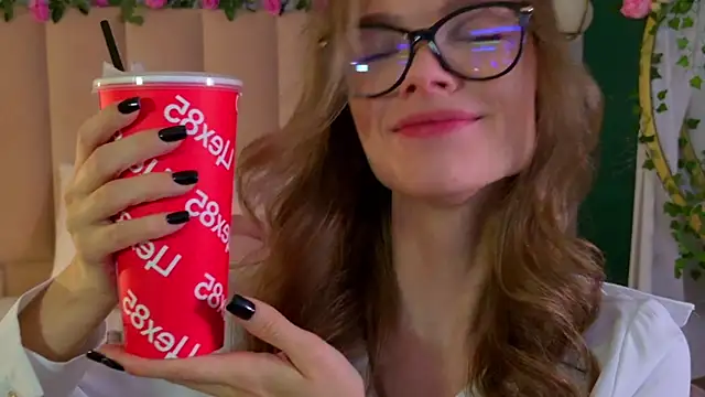 Eva Natsumi online show from 12/03/24, 06:59