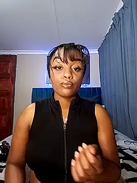 Queen-Chocolate online show from 11/09/25, 03:16