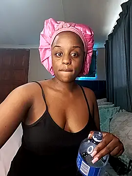 Queen-Chocolate online show from 02/09/26, 03:27