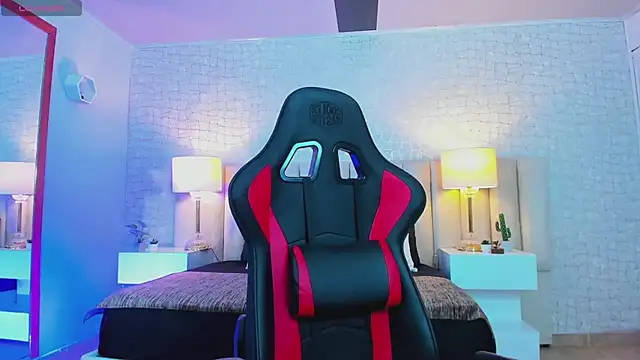 Snapshot of sara_parker069 chatting on 01/29/25, 01:27 sara parker069 online show from 01/29/25, 01:27