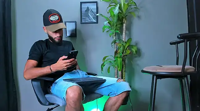 Damian 022 online show from 01/23/25, 03:48