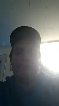 Snapshot of everyoneneeds chatting on 02/15/25, 11:06 everyoneneeds online show from 02/15/25, 11:06