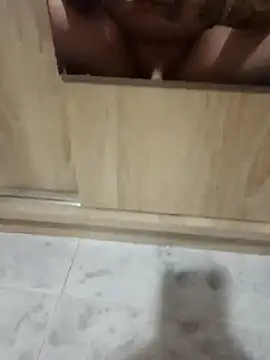 Snapshot of everyoneneeds chatting on 04/12/26, 11:32 everyoneneeds online show from 04/12/26, 11:32