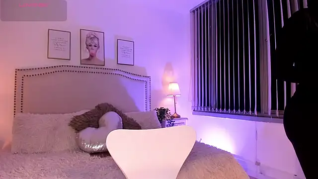 Bella ev online show from 06/03/26, 04:04