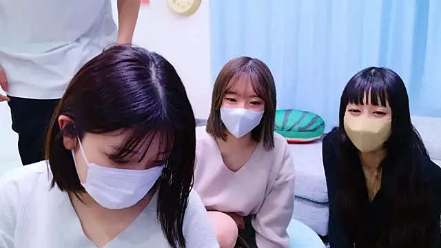 Snapshot of HaruruHappy chatting on 01/17/25, 02:07 HaruruHappy online show from 01/17/25, 02:07