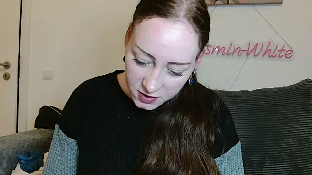 Snapshot of Jasmin-White chatting on 05/09/26, 08:14 Jasmin-White online show from 05/09/26, 08:14