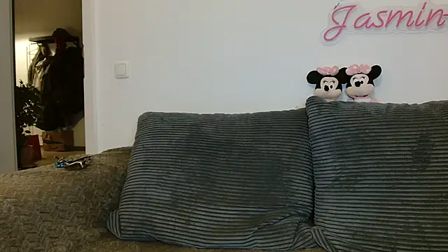 Snapshot of Jasmin-White chatting on 07/12/26, 07:27 Jasmin-White online show from 07/12/26, 07:27