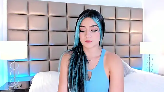 AnnyHizzle online show from 02/26/25, 09:27