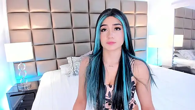 AnnyHizzle online show from 02/28/25, 09:23