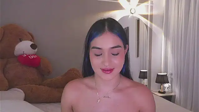 AnnyHizzle online show from 10/16/25, 01:39