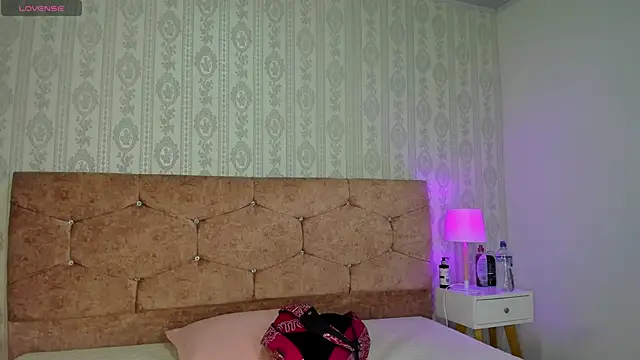 liaa 18 online show from 09/25/25, 03:32