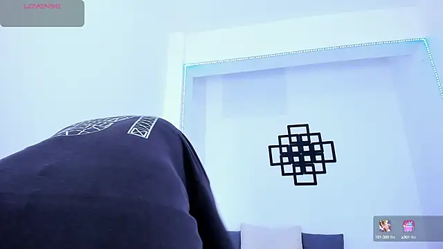 Tinny and Candy online show from 09/23/25, 10:18