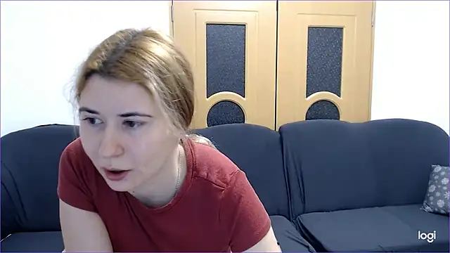 Snapshot of VioletaFlower7 chatting on 01/14/25, 05:34 VioletaFlower7 online show from 01/14/25, 05:34