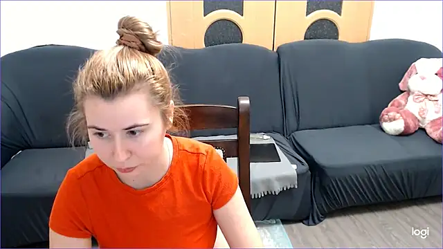 Snapshot of VioletaFlower7 chatting on 01/19/25, 09:45 VioletaFlower7 online show from 01/19/25, 09:45