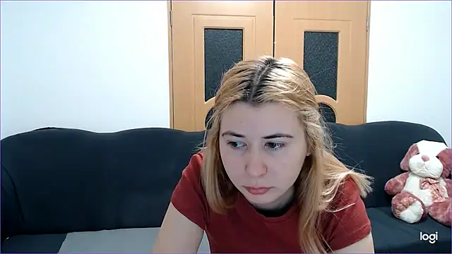 Snapshot of VioletaFlower7 chatting on 03/04/25, 08:46 VioletaFlower7 online show from 03/04/25, 08:46