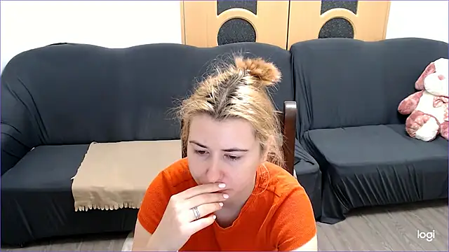 Snapshot of VioletaFlower7 chatting on 03/10/25, 05:50 VioletaFlower7 online show from 03/10/25, 05:50