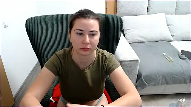 Snapshot of VioletaFlower7 chatting on 10/05/25, 09:07 VioletaFlower7 online show from 10/05/25, 09:07