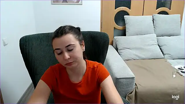 Snapshot of VioletaFlower7 chatting on 12/02/25, 09:21 VioletaFlower7 online show from 12/02/25, 09:21