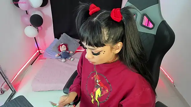 zoesullivan online show from 12/05/24, 10:01