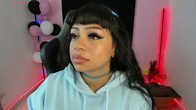 zoesullivan online show from 12/21/24, 09:33