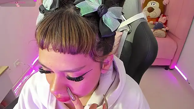 zoesullivan online show from 09/28/25, 10:42