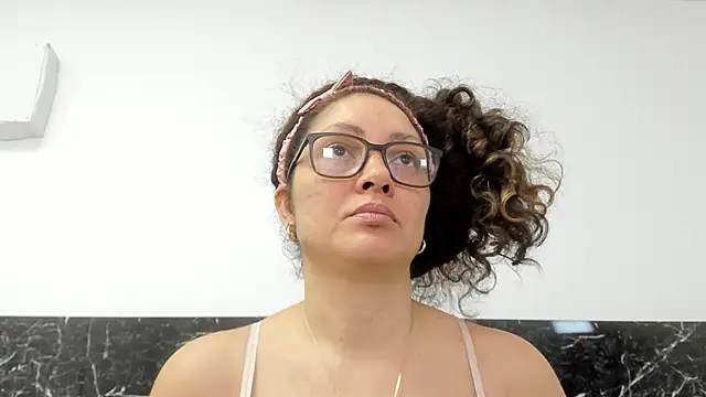 Snapshot of Juliabadlee chatting on 01/23/25, 11:58 Juliabadlee online show from 01/23/25, 11:58