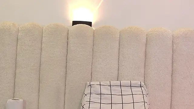 Snapshot of Juliabadlee chatting on 11/22/25, 08:19 Juliabadlee online show from 11/22/25, 08:19