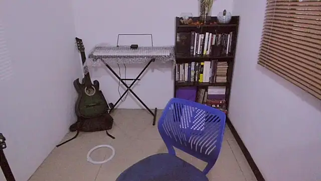 gigi stephans online show from 04/04/26, 05:27