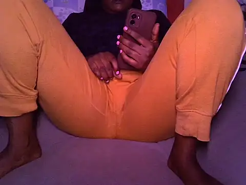 Snapshot of Hot_Caro chatting on 06/03/26, 02:44 Hot Caro online show from 06/03/26, 02:44