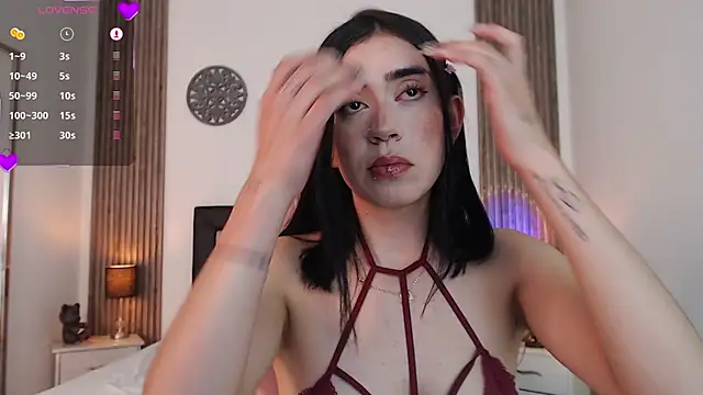 Julieta De Los Angeles online show from 12/23/24, 08:57