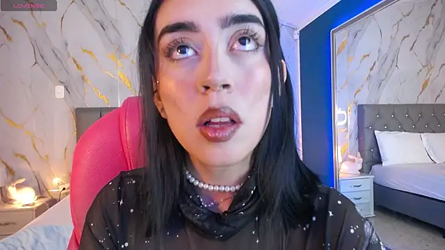 Julieta De Los Angeles online show from 01/11/25, 03:55