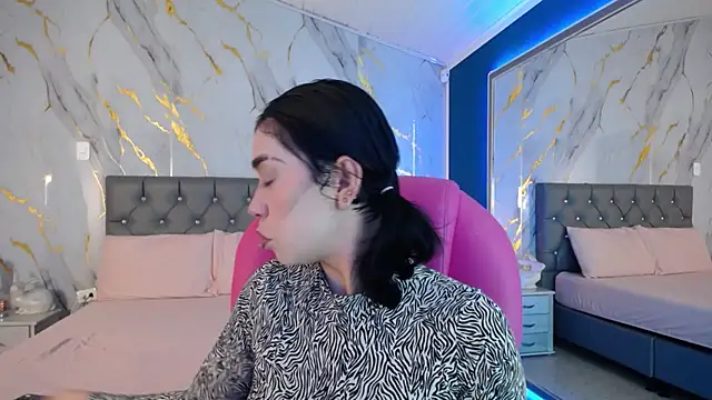 Julieta De Los Angeles online show from 02/21/25, 03:56