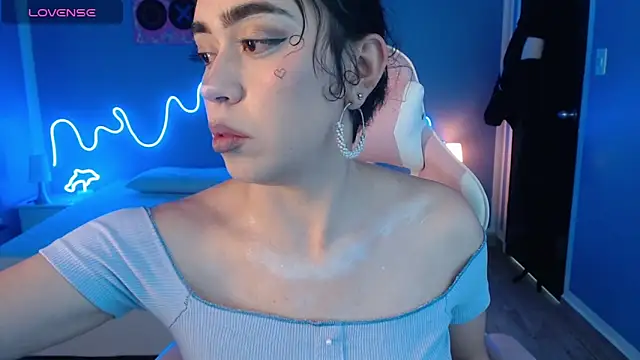 Julieta De Los Angeles online show from 03/18/25, 03:53