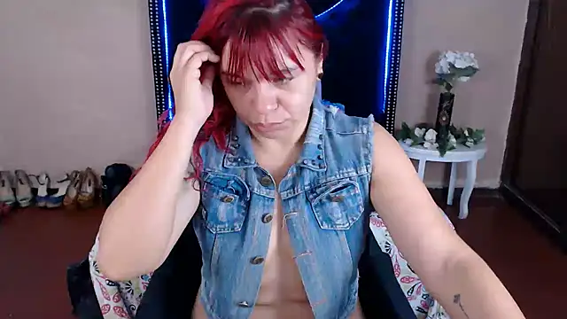 Snapshot of VioletaaaSlave chatting on 07/11/26, 11:13 VioletaaaSlave online show from 07/11/26, 11:13