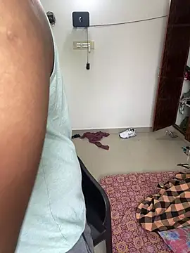 Snapshot of Hottest_Tamil chatting on 01/11/25, 09:15 Hottest Tamil online show from 01/11/25, 09:15