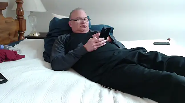 Snapshot of JaySloan chatting on 01/17/25, 06:12 JaySloan online show from 01/17/25, 06:12