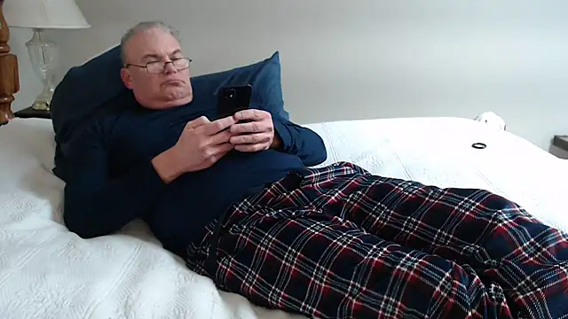 Snapshot of JaySloan chatting on 02/24/25, 07:41 JaySloan online show from 02/24/25, 07:41